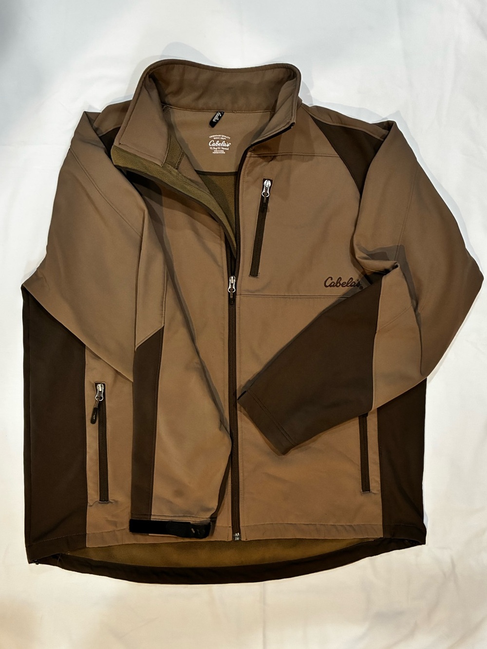Cabela's Men's Two-Tone Brown/Tan Softshell Performance Jacket